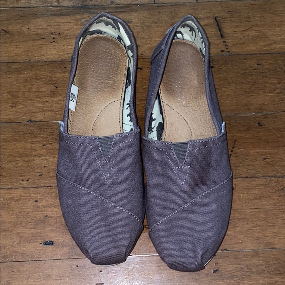 Classic grey TOMS